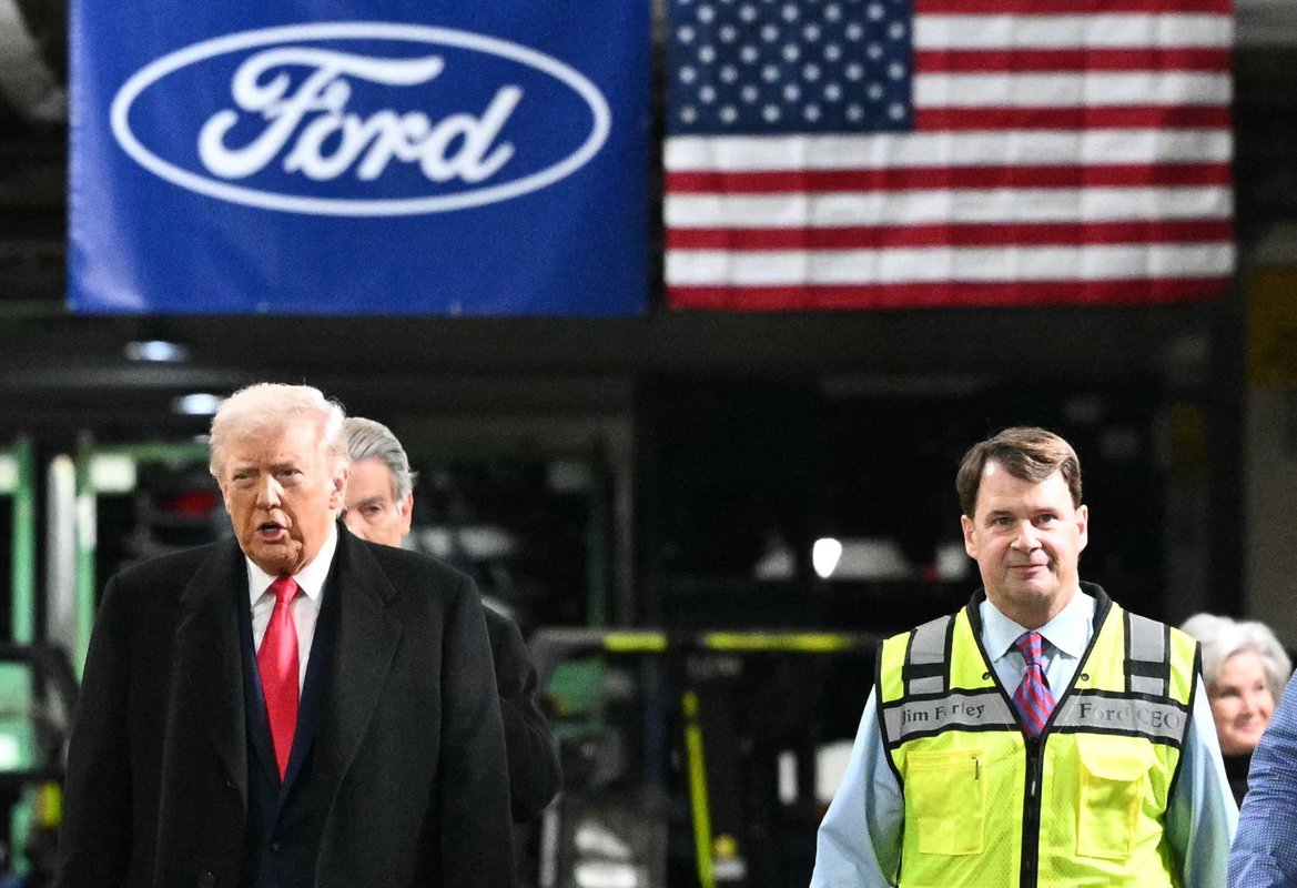 "Bir Ford çalışanı Trump'a hakaret etti; işten uzaklaştırılması, işyerinde ifade özgürlüğünün risklerini gözler önüne seriyor."