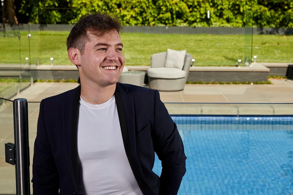 Swimply's CEO says the app is bringing the gig: economy to pools — and helping cash-strapped homeowners make money