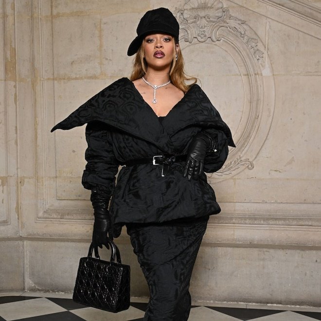 Rihanna Shuts Down Pregnancy Rumors With the Perfect Response