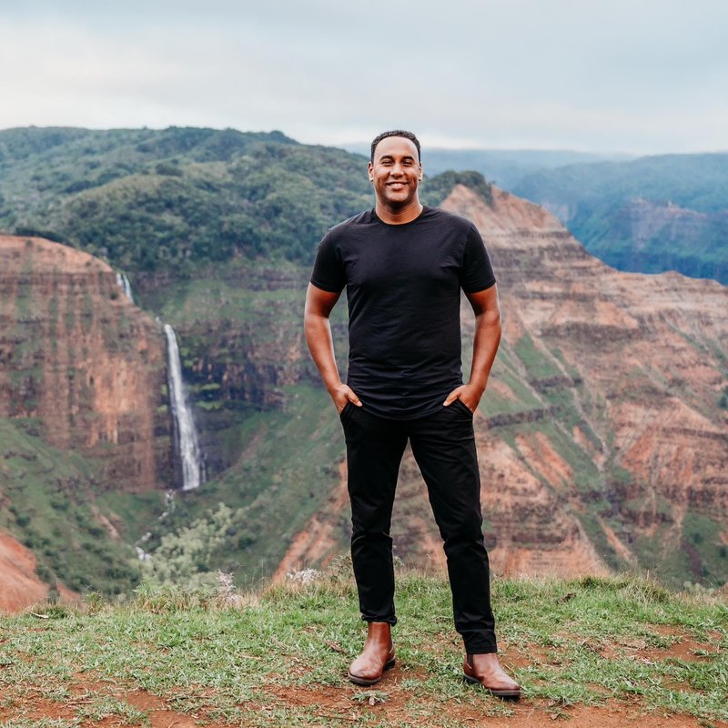 I'm a millennial pastor in Hawaii who started renting out my car to pay for diapers. I made $3 million last year.