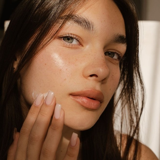 Mineral vs. Chemcial Sunscreen: A Derm Breaks Down the Difference