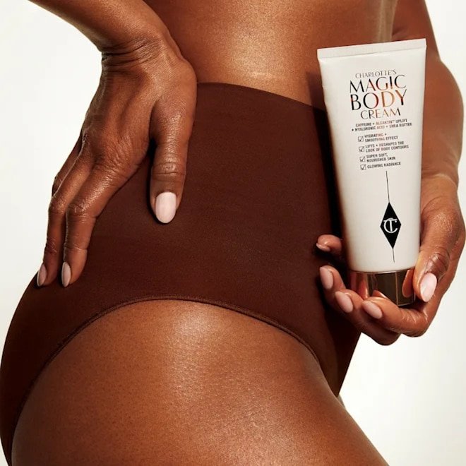 Charlotte Tilbury, 65 Dolar Değerindeki Vücut Kremi Hediyesi Sunuyor—Tamamen Ücretsiz