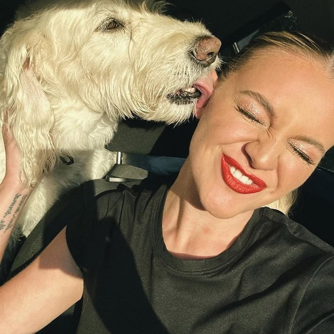 Kelsea Ballerini'nin Köpeği Dibs, Kanserle Mücadele Sonrasında Hayatını Kaybetti