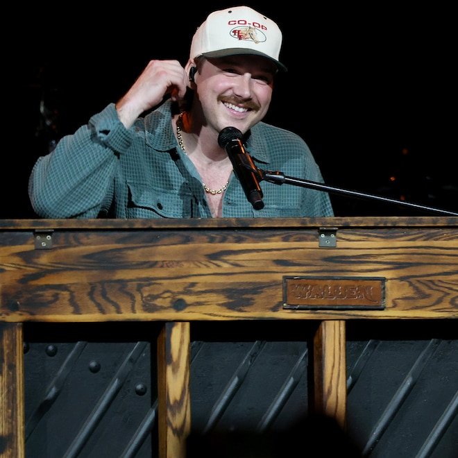 Morgan Wallen Flips Over Piano Onstage After Technical Difficulty