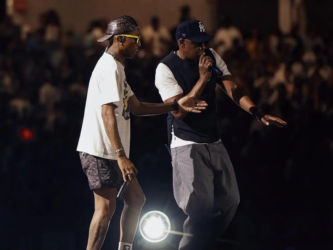 Jay-Z's final Yankee Stadium show was a trip down: memory lane. See the surprise celebrity guests he brought onstage.