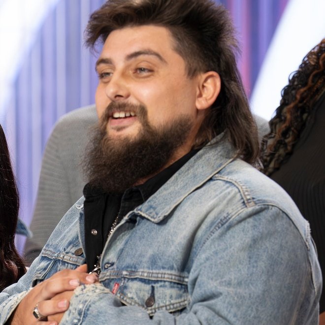 TikTok Fenomeni Bryant Thomas, Yüzünü Gösterdi ve Idol Denemesi Sırasında Nişanlandı