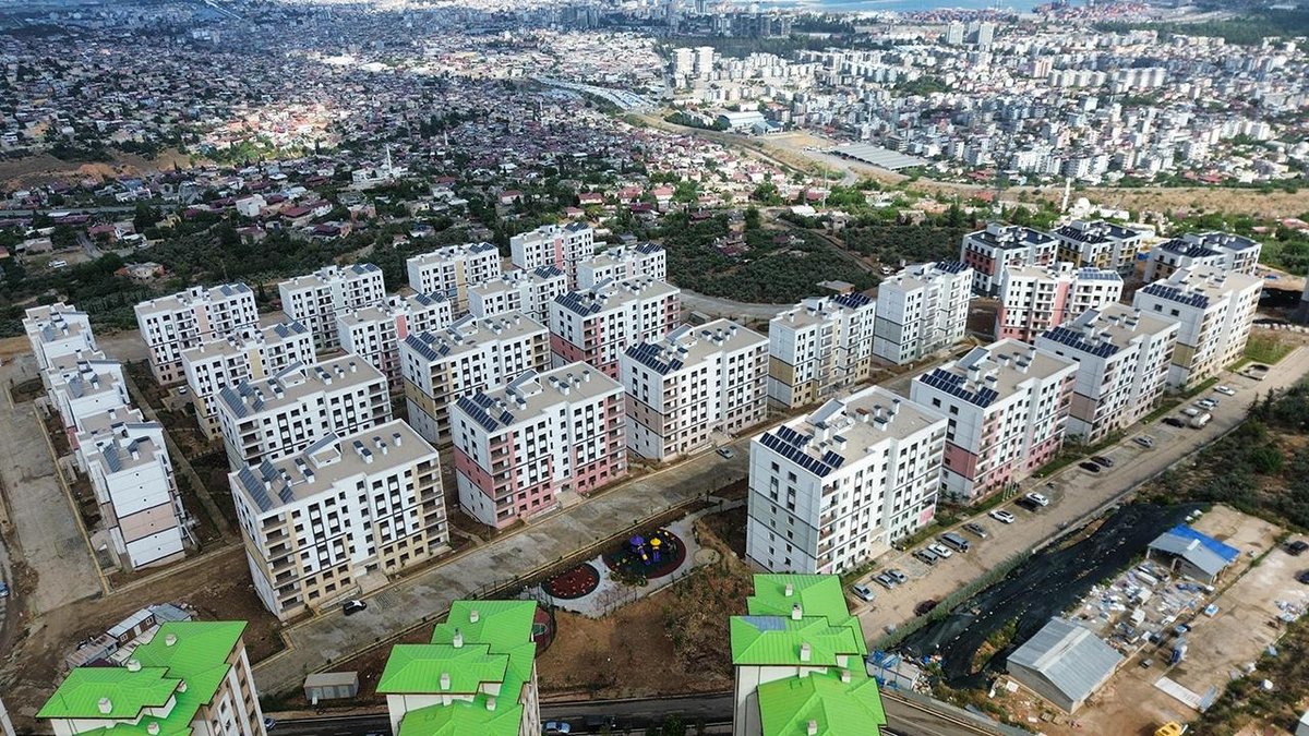 "Üç yıl geride kaldı: Asrın felaketi üzerindeki zaman"