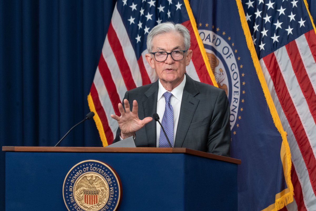 Jerome Powell, Trump'a yanıt veren videosu sonrası meme fenomeni haline geldi.