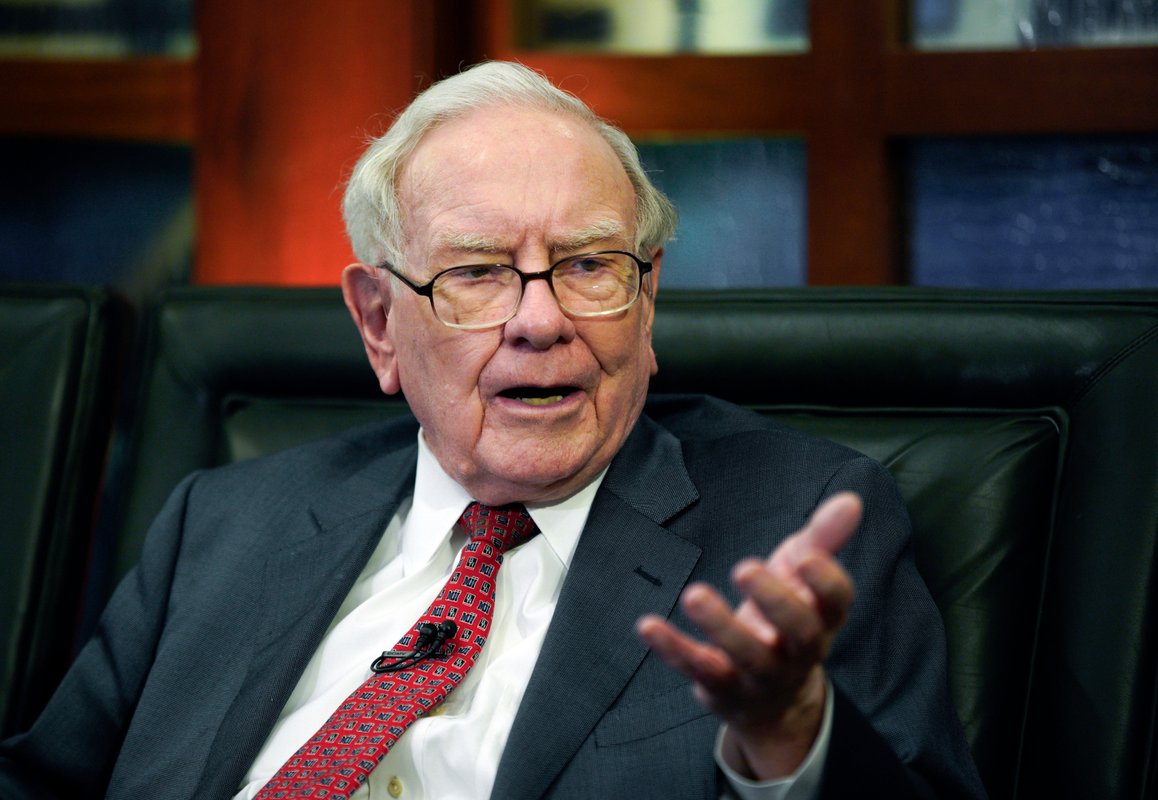 Warren Buffett: 100 milyar doları tereddüt etmeden harcardım, nakit 'oksijen' fakat 'iyi bir varlık' değil