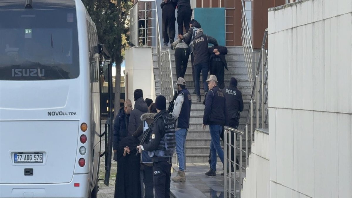 Yalova'da DEAŞ terör grubuna karşı düzenlenen operasyonda 26 kişi yakalandı
