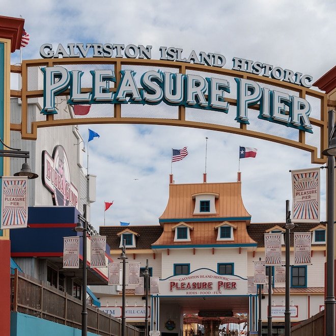 8 Rescued After Roller Coaster Mishap Left Riders Stuck 100 Feet High