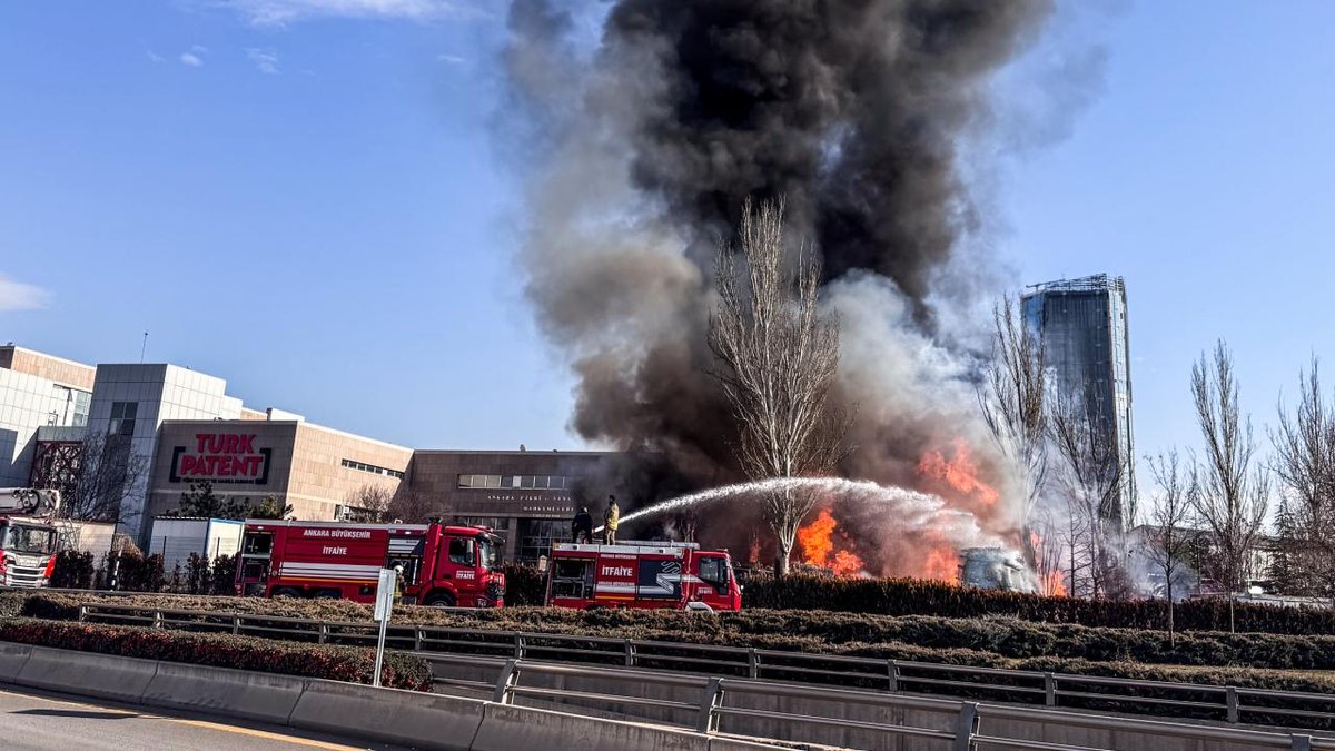 "Ankara'daki Emniyet otoparkında meydana: gelen yangın kontrol altına alındı"
