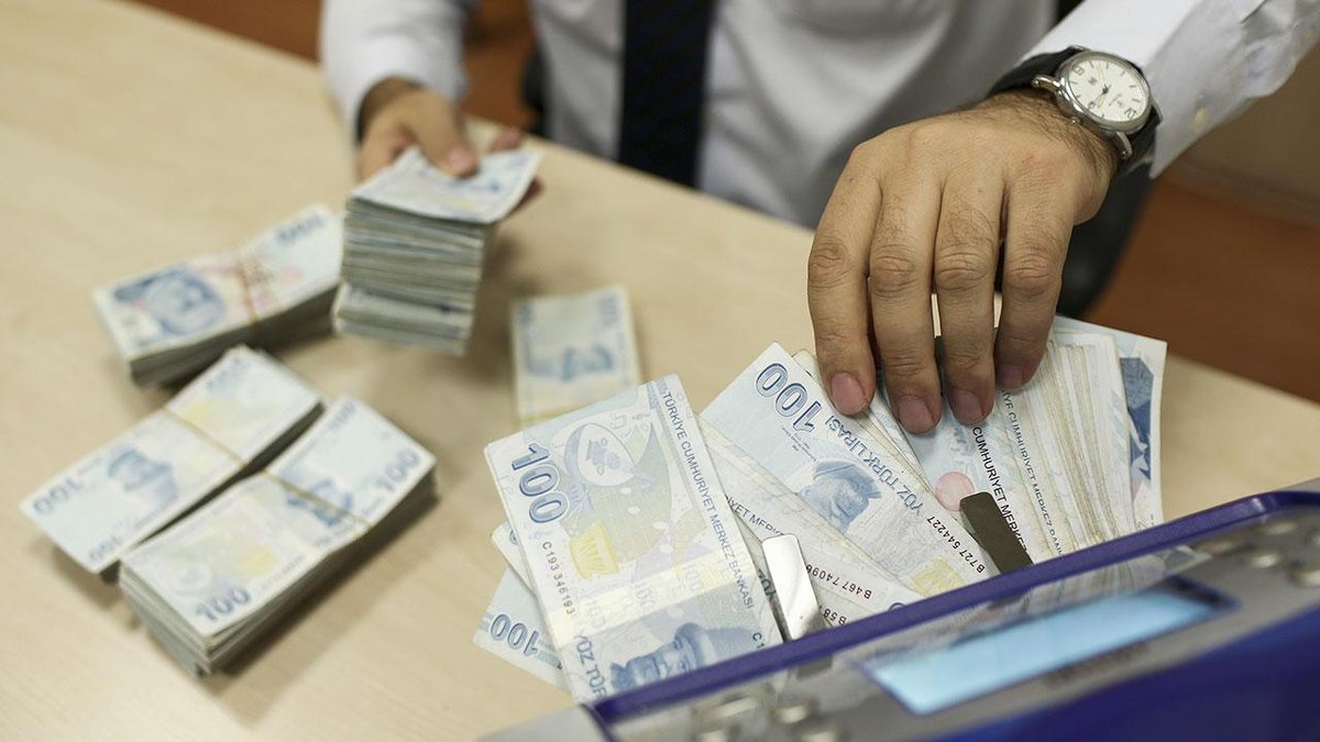 PTT'den emeklilere 14 bin liraya: kadar geri ödemesiz nakit desteği