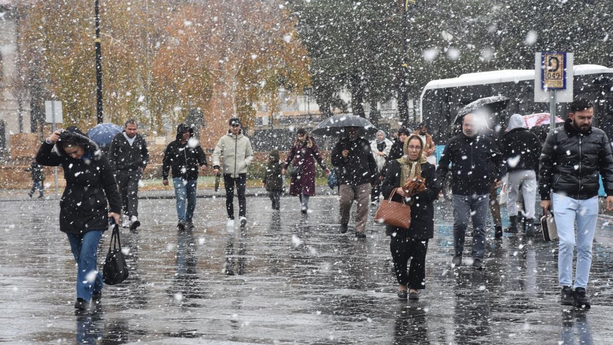 "10 şehirde 'sarı' alert: Yağış, rüzgar ve kar durumu öngörülüyor"