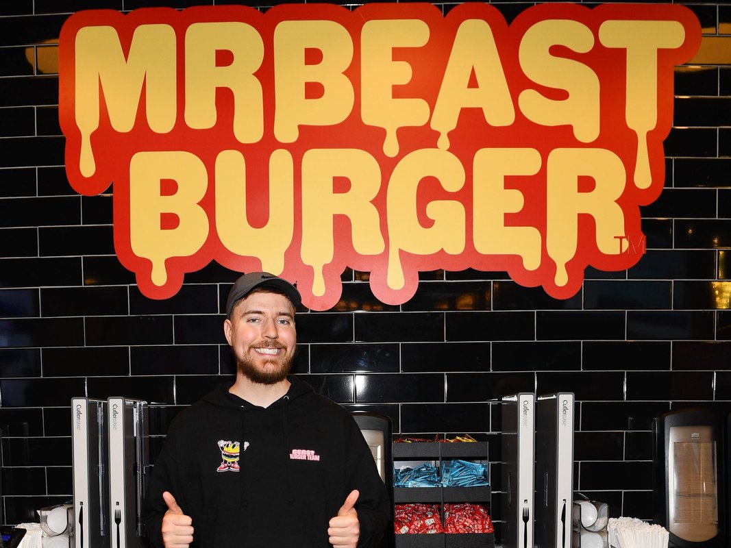 Mahkeme, MrBeast'in hamburger işinde dava açmaktan kaçınmasını ve özel meselelerini gizli tutmasını önerdi