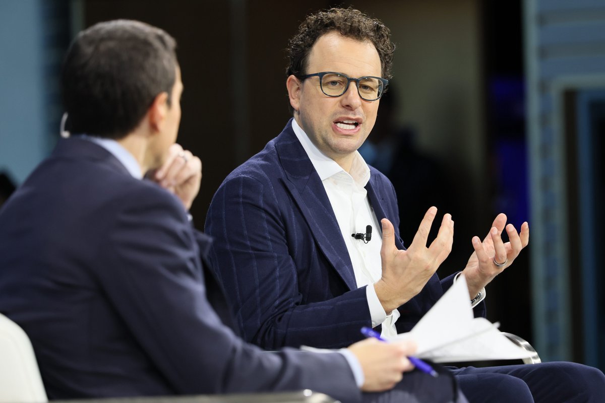 The next big power struggle: Democracy vs. AI CEOs