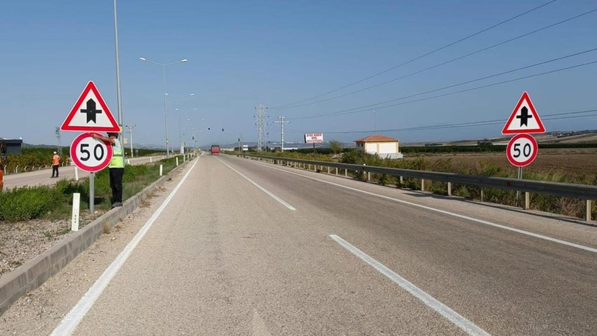 Karayollarında 58 bin adet hız uyarı tabelası söküldü