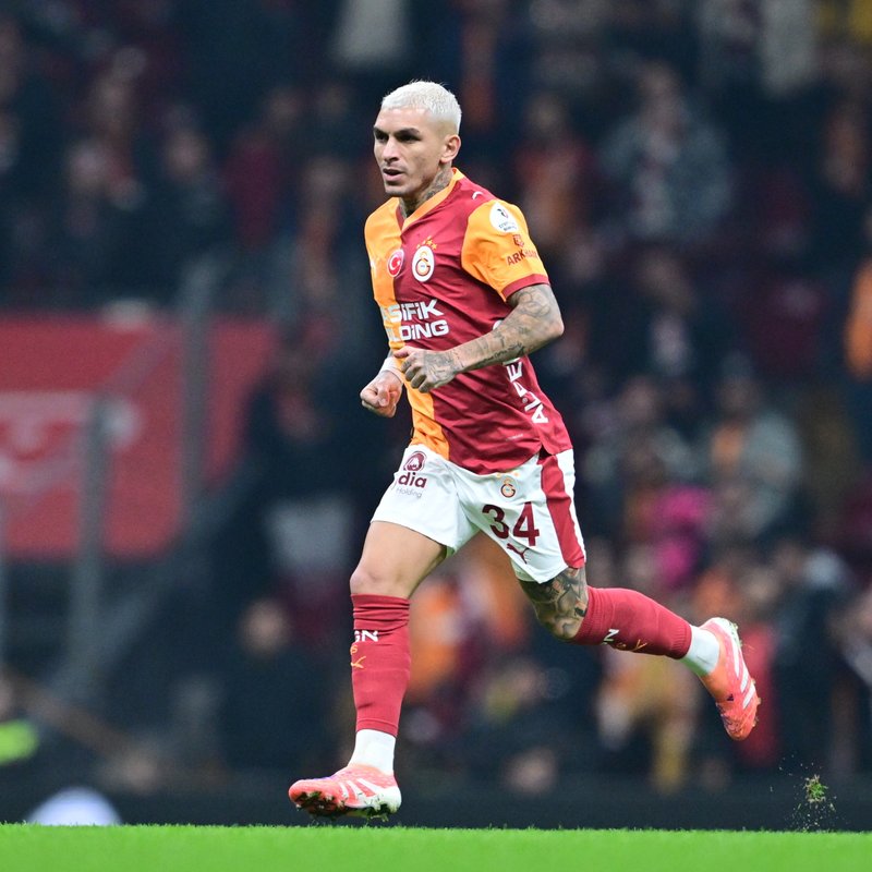 "Galatasaray için olumsuz gelişme: Oyuncu ceza aldı!"