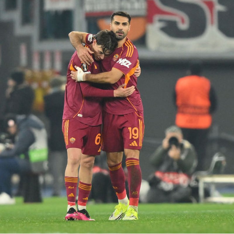 "Zeki'nin liderliğindeki Roma, Semih'in formasını giyen Cagliari'yi mağlup etti!"
