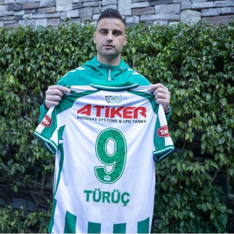 "Deniz Türüç, Konyaspor'un Kadrosuna Katıldı!"