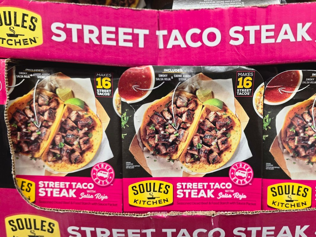 I've worked at Costco for 21 years. Here are 7 of the best things I'm seeing on shelves right now.