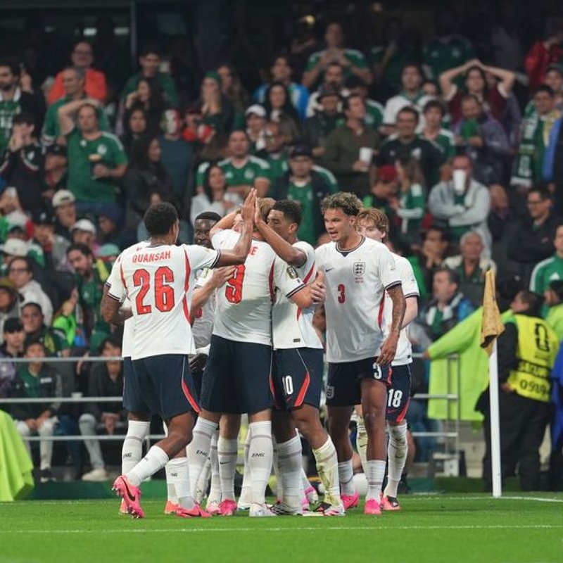 Ev sahibi Meksika'yı: eleyen İngiltere çeyrek finalde!