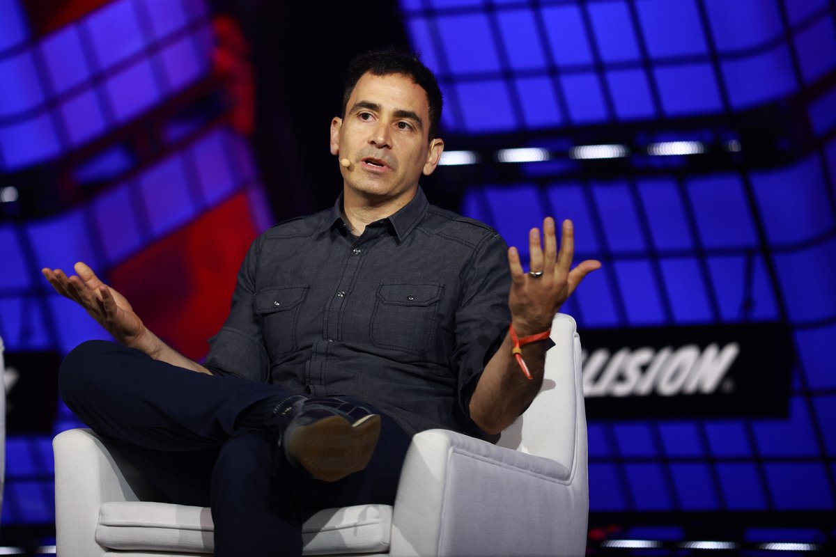 The AI boom won't last, a top VC warns, as he urges startups to cash out