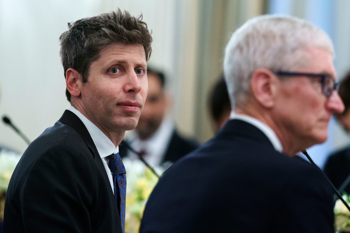 A lawyer says Apple's case against OpenAI is really a fight to see what's behind the curtain
