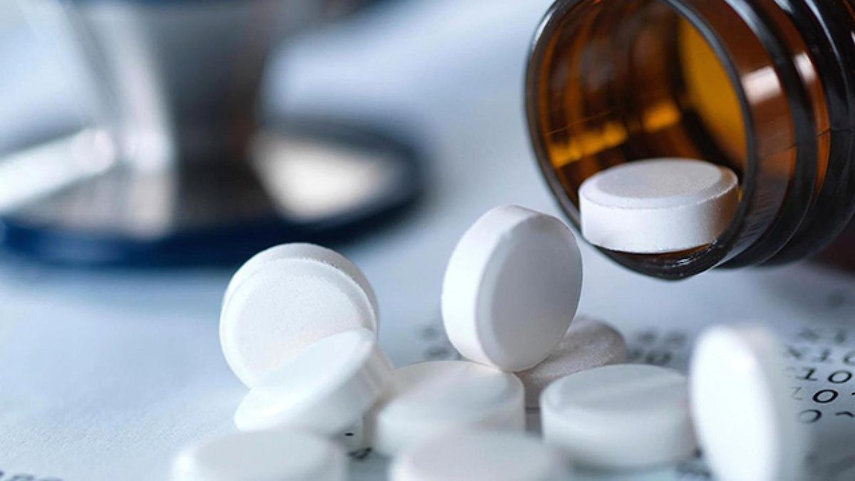 "İngiltere'de Aspirin Sıkıntısı: İthalat Durduruldu, Kıtlık Sorunu Baş Gösterdi"