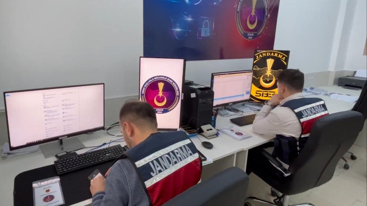 "On yedi şehirde meydana geldirilen siber dolandırıcılık operasyonunda 118 kişi gözaltına alındı"