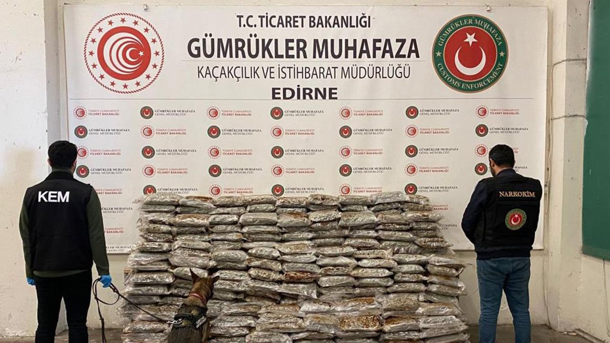 Gümrükte yarım tona yakın uyuşturucu ele geçirildi