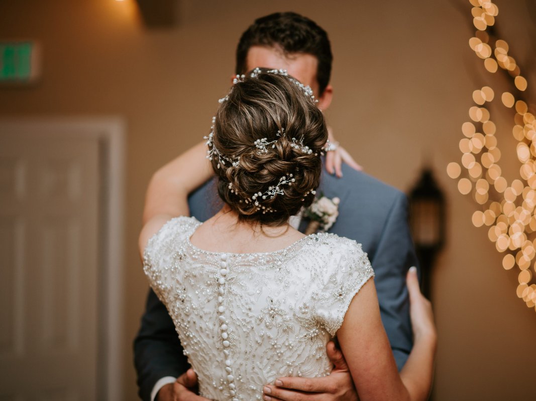 I've been a wedding photographer for over 12 years. Here: are 10 of the best ideas I've seen at weddings.