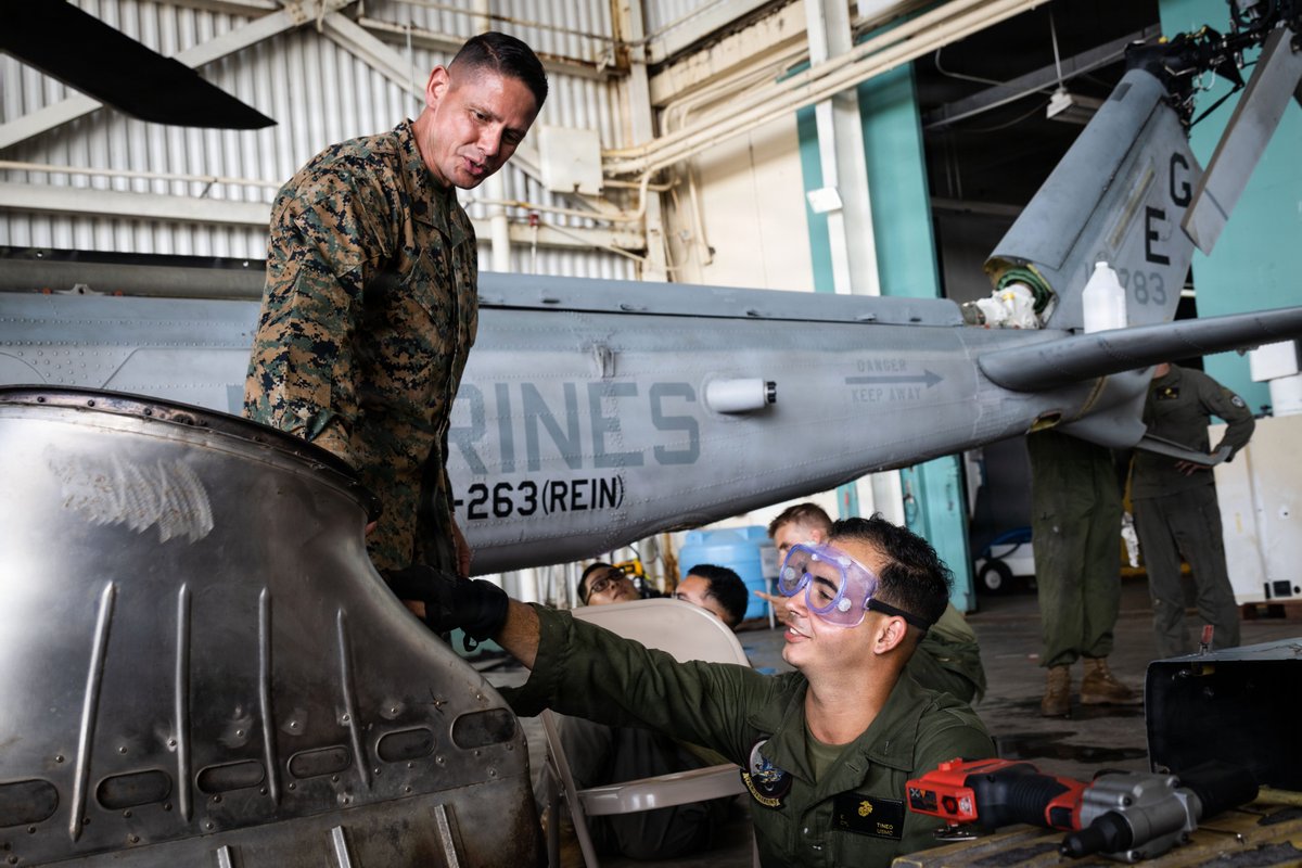 Top Marine says troops need to be able: to lock in jobs before they leave the Corps