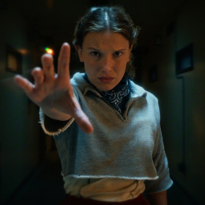 Duffer Kardeşler, Stranger Things'in Finalini: Tamamlanmamış Senaryo ile Çekmeye Başladı