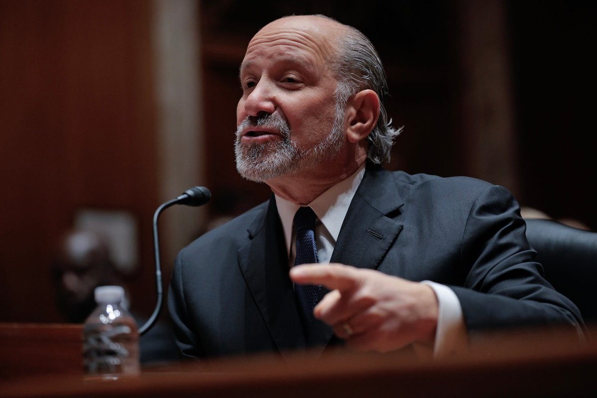 Howard Lutnick says he had lunch with his family on Epstein's island in 2012