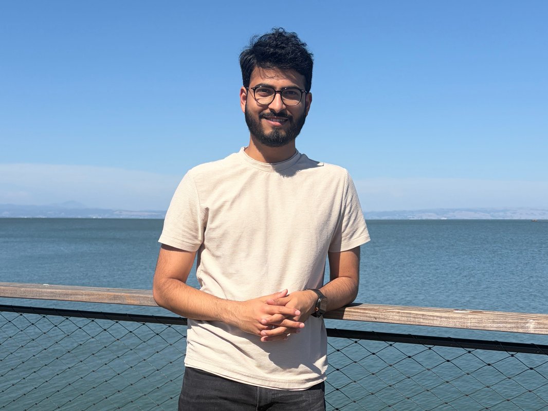 A Meta software engineer shares what it takes to keep up with AI — without letting it think for him