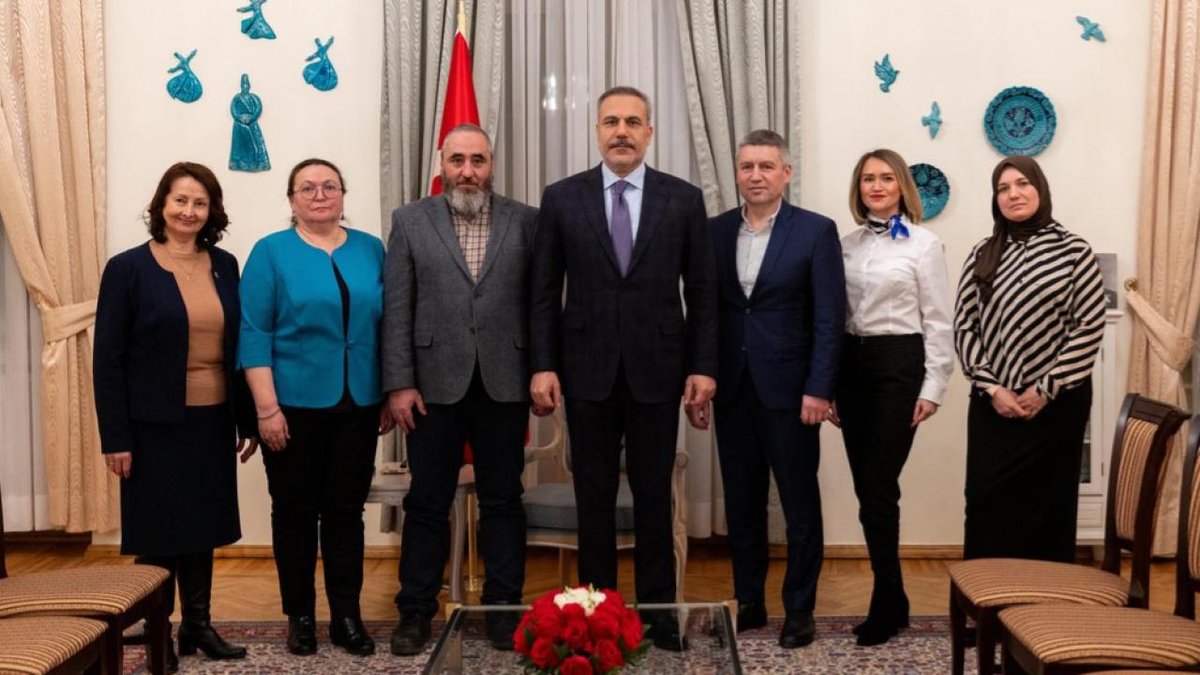 "Dışişleri Bakanı Fidan, Vilnius'ta Tatar ve Karay toplulukları liderleriyle bir araya geldi"