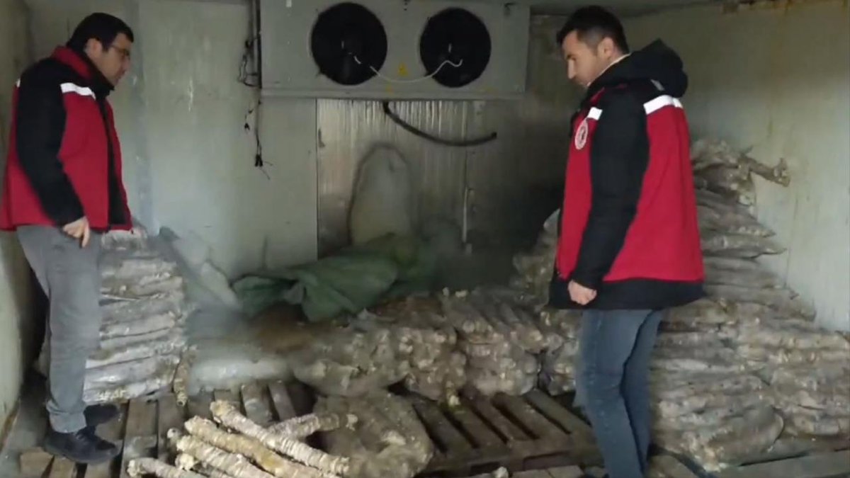 Manisa'da değeri yaklaşık 4 milyon: TL'yi bulan bozulmuş kokoreç bulundu