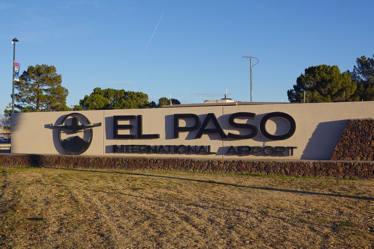 Flights at El Paso halted for 10 days for 'special security reasons'
