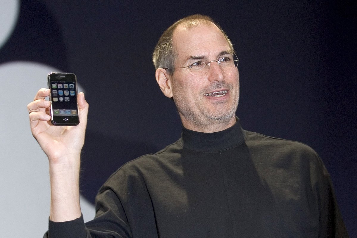 The biggest question for Apple's new CEO: Does he need an iPhone for the AI era?
