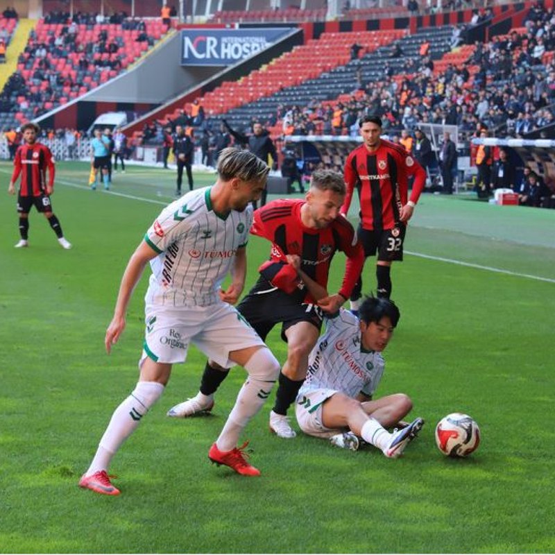 Konyaspor, 88. dakikada eşitliği sağladı!