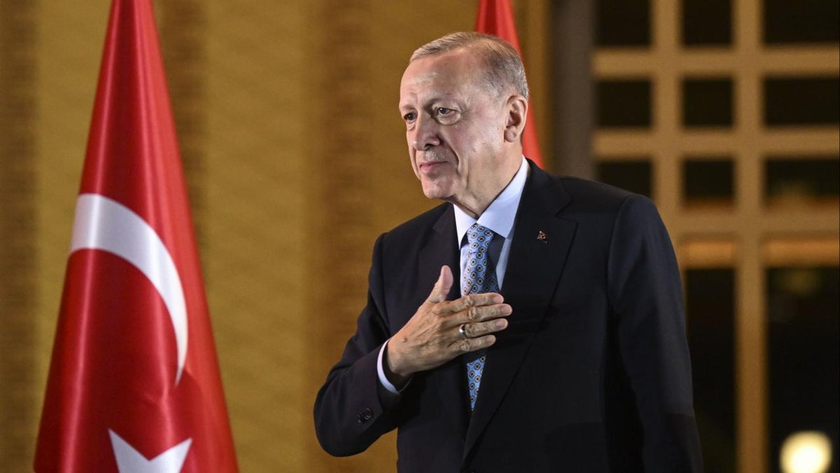 Burhanettin Duran: Krizlerin çözümünde gözler ülkemizin atacağı adımlara çevrildi