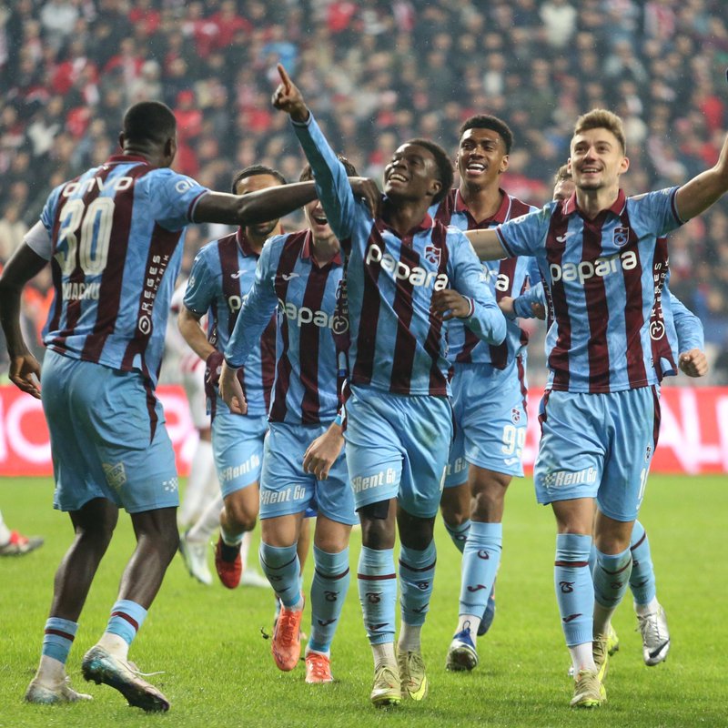 "Trabzonspor, rakibini 3 golle mağlup ederek 3 puanın sahibi oldu!"
