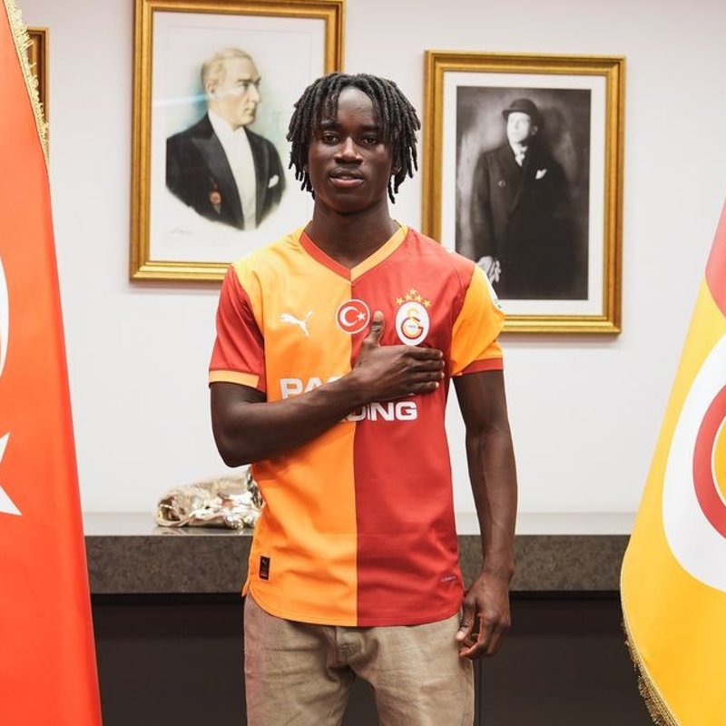 "Renato Nhaga, Galatasaray transferini resmi olarak gerçekleştirdi!"