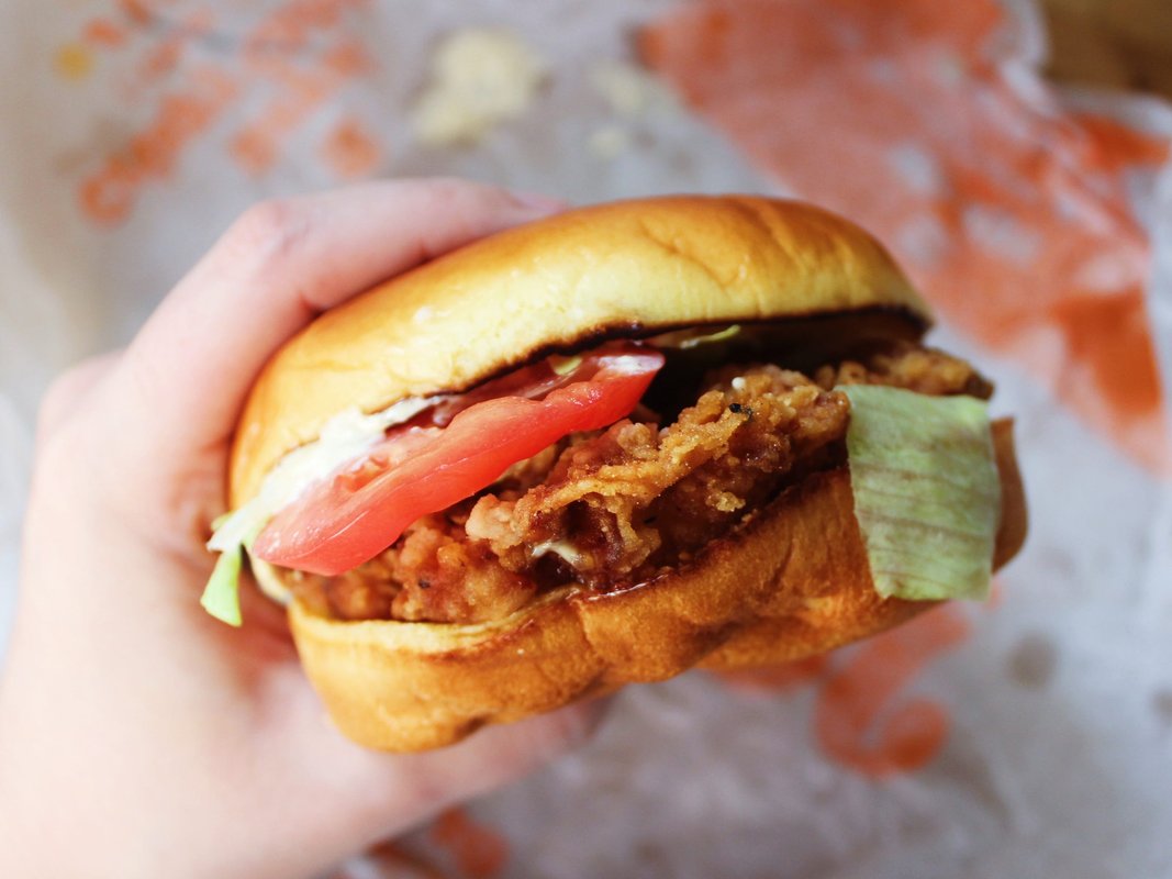I tried chicken sandwiches from 5 fast-food chains. The best one surprised me.