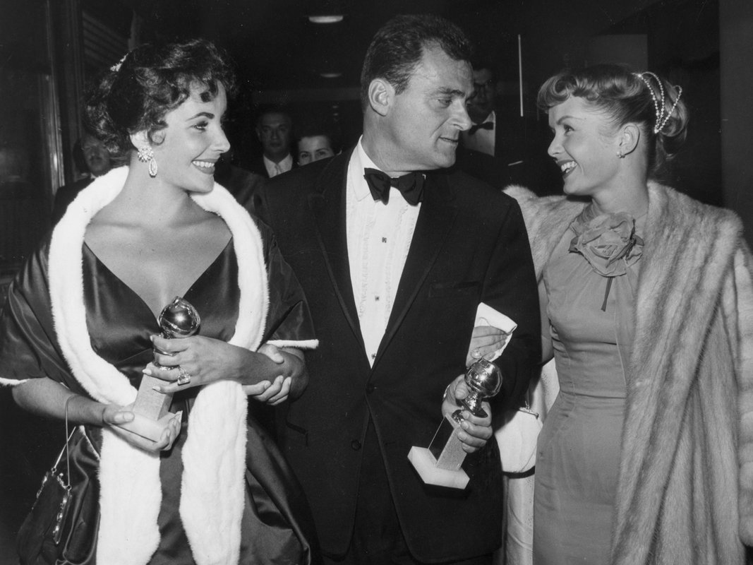 "Eski fotoğraflar, Altın Kürelerde Hollywood yıldızlarının bir araya geldiğini gözler önüne seriyor"