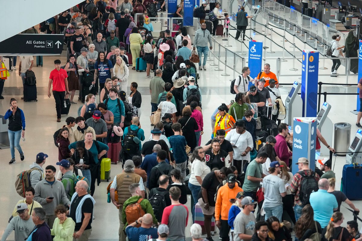 Tips to catch your flight as TSA: lines stretched for hours at some US airports