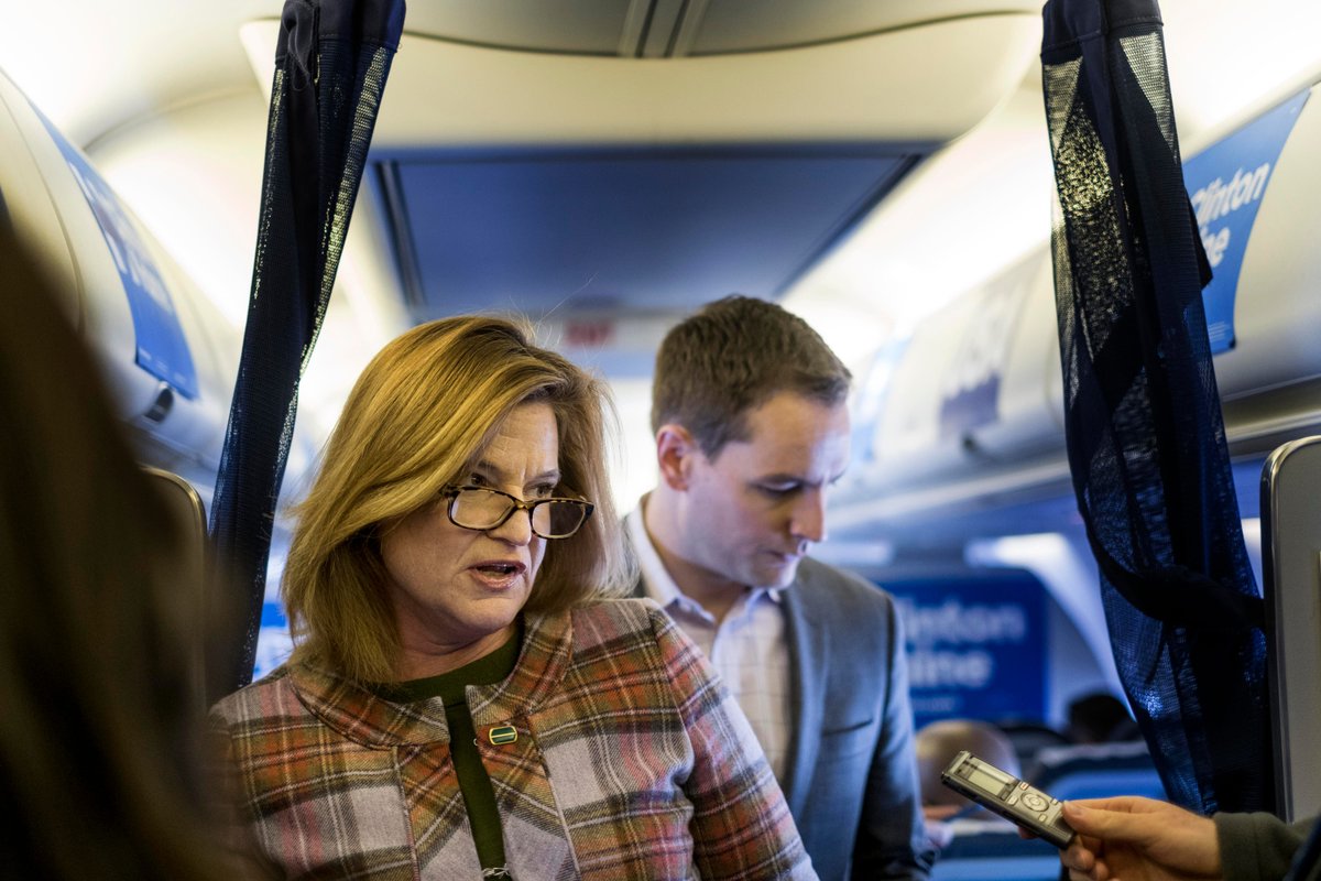 Inside how political candidates jet across battleground states during election cycles