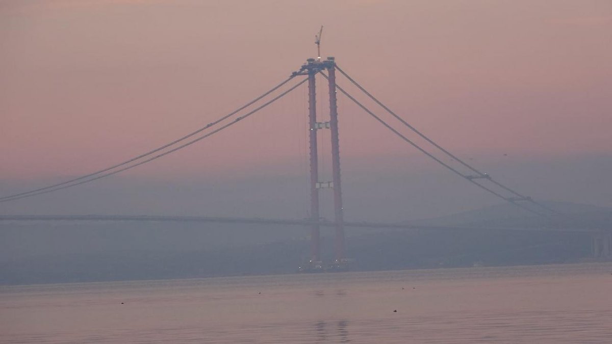 "Çanakkale Boğazı'nda gemi geçişleri durduruldu"