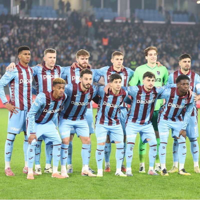"Trabzonspor'un En İstikrarlı Oyuncusu: Batagov Öne Çıkıyor!"